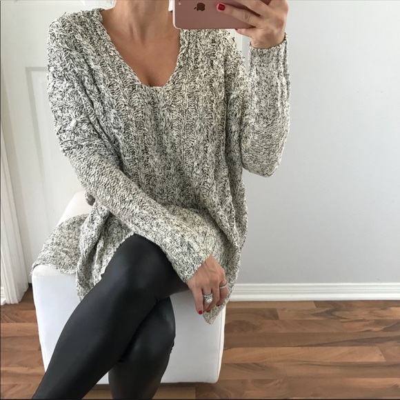 Black and white cable knit sweater - Picture 3 of 6